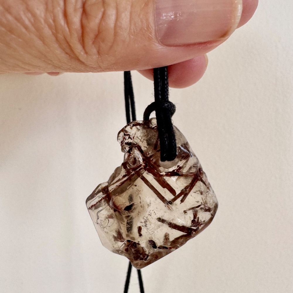 Pratt Daddy Unisex Quartz with Red Epidote Pendant